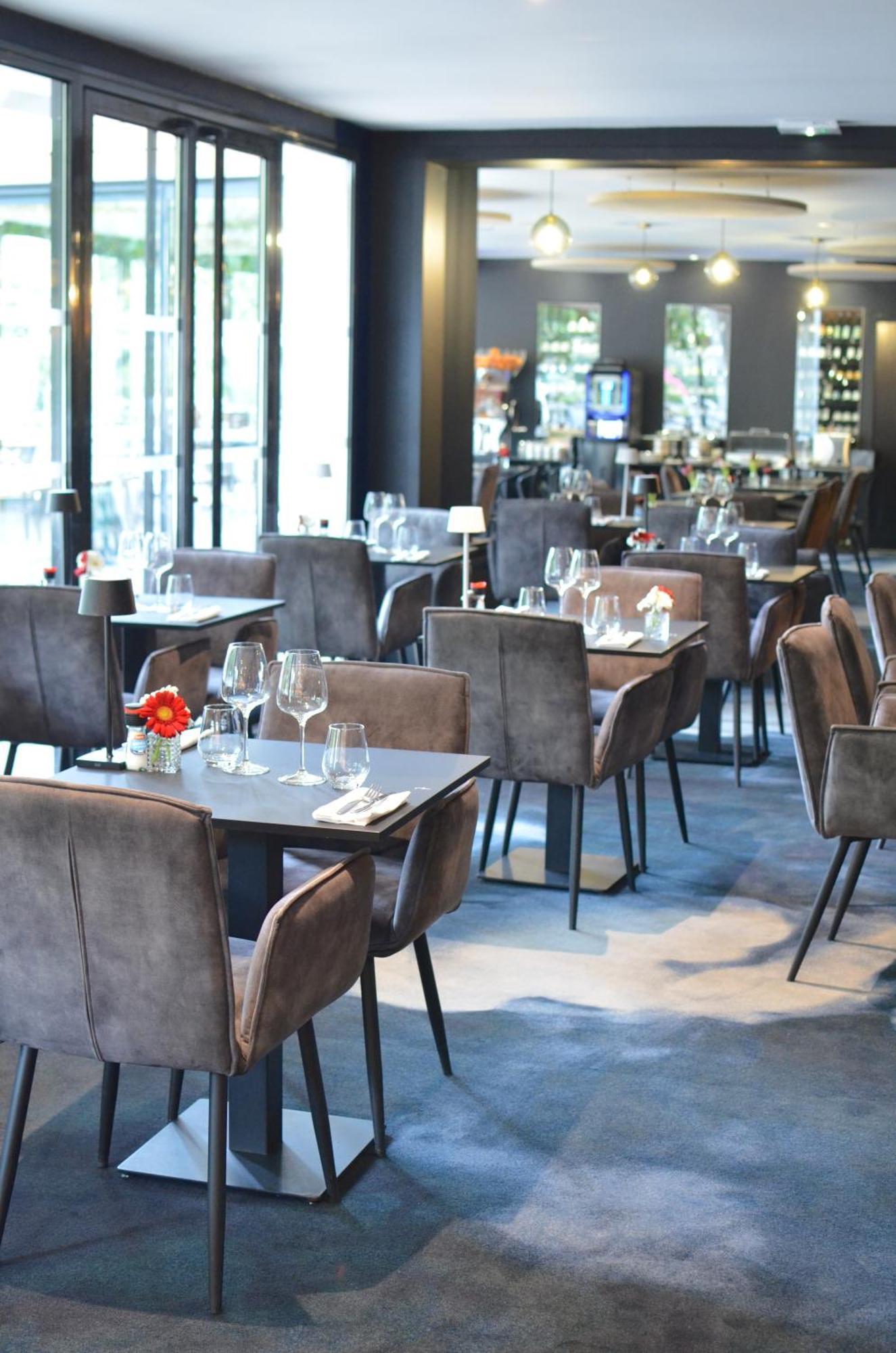 Le Prose Hotel Ла-Гранд-Мот Экстерьер фото