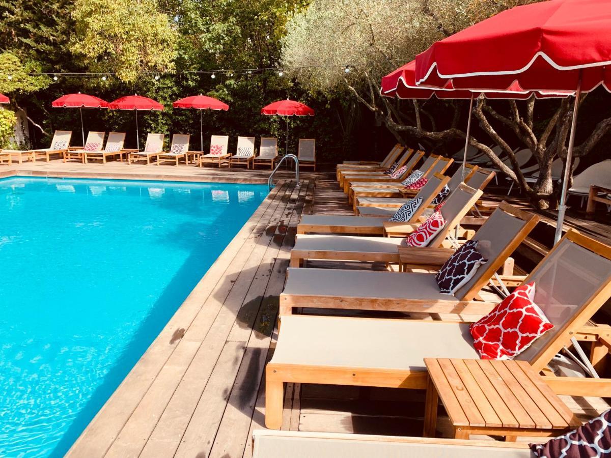 Le Prose Hotel Ла-Гранд-Мот Экстерьер фото